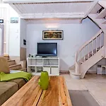 Carlo Rentyear Apartments